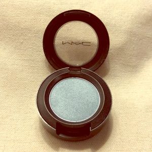 MAC Suave Intentions Eyeshadow